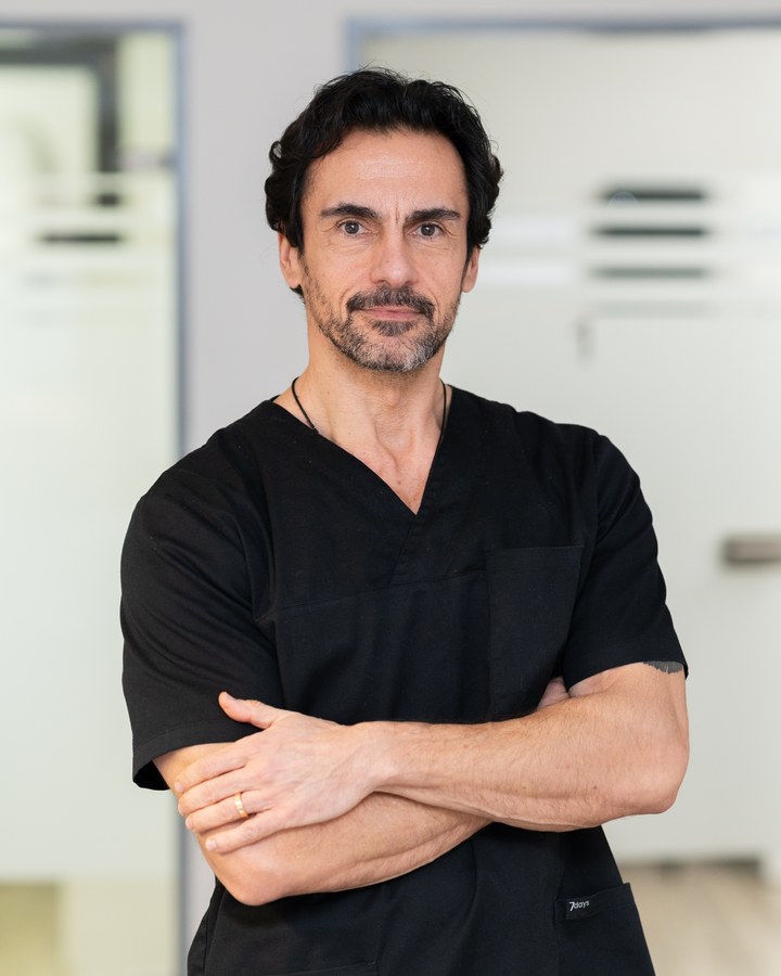 Dr. med. dent. Alexander Ilbag M.Sc., Zahnarzt in der Salierpraxis